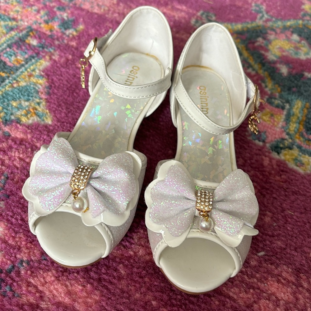 Cute sparkly white dressy shoes